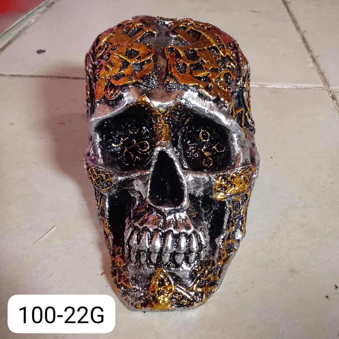 Poly Resin Celtic Skull Silver/Gold 13x13x30cm (Copy)