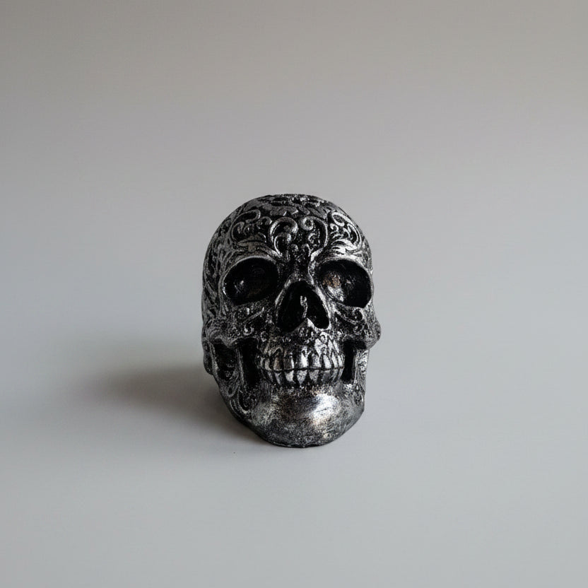 Poly Resin Skull Psychedelic Black & Silver 9x13x10cm