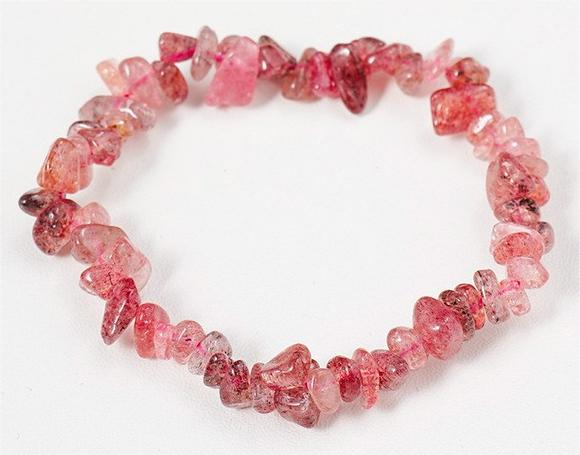 Crystal Chip Bracelet Strawberry Quartz