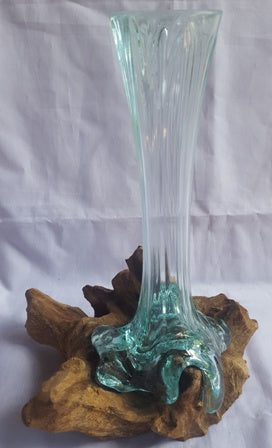 Gamal Root With Vase